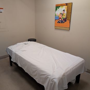 Bua Thai Massage - Massage Table - Massage Therapy Near Me - Las Vegas, Nevada Bua Thai Massage - Massage Table - Massage Therapy Near Me - Las Vegas, Nevada