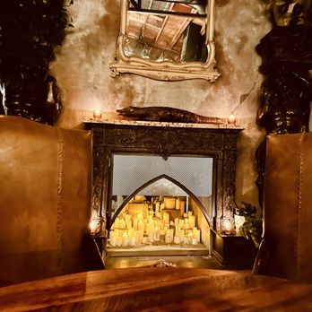 Doberman Drawing Room - Lounges Near Me - Las Vegas, Nevada