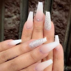 Q Nails - HOW IT WAS SUPPOSED TO LOOK AT LEAST THE SAME LENGTH