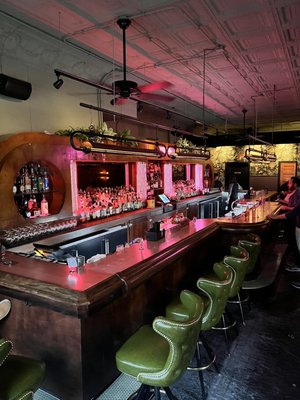 Central Park Bar by null