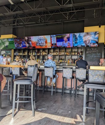 Aubrey's Hixson by null