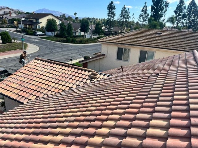 Slide of R & J Roofing