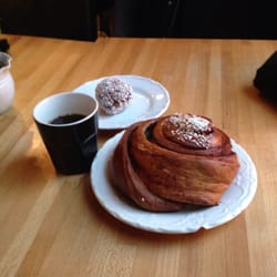 Johans Café & Matsal - Kaffe och STOR kanelbulle
