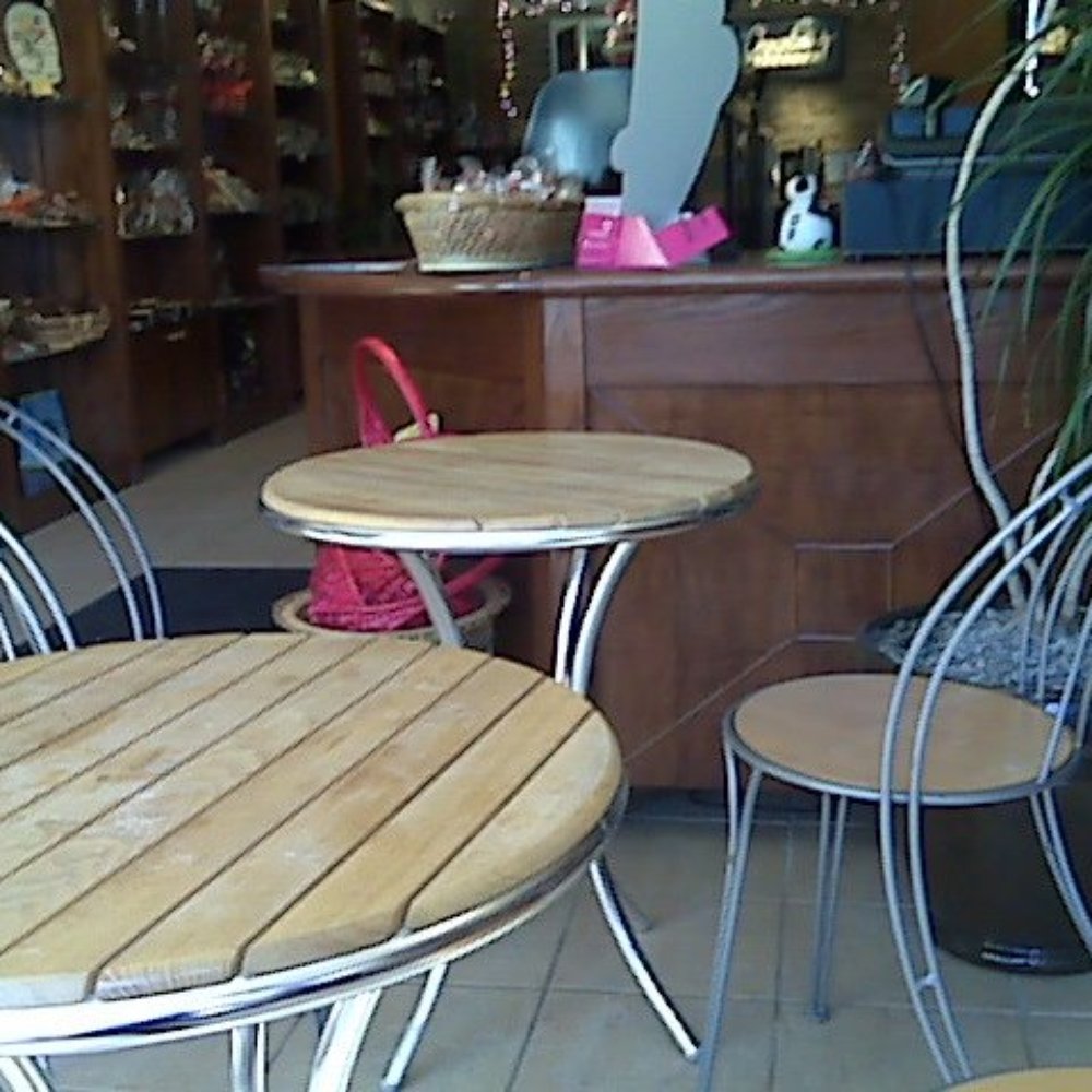 The Chocolate Messenger - Chocolatiers & Shops Near Me - East York, Ontario