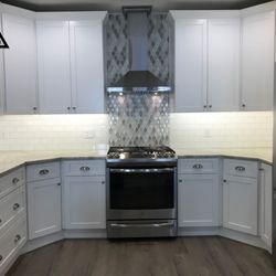 L & Z Kitchen & Bath - Fabuwood Galaxy Frost White Cabinets, New Quartz Countertop. Job site: Atlantic City, NJ