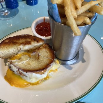 Sadelle's - Grilled cheese - Breakfast & Brunch Near Me - Las Vegas, Nevada Sadelle's - Grilled cheese - Breakfast & Brunch Near Me - Las Vegas, Nevada