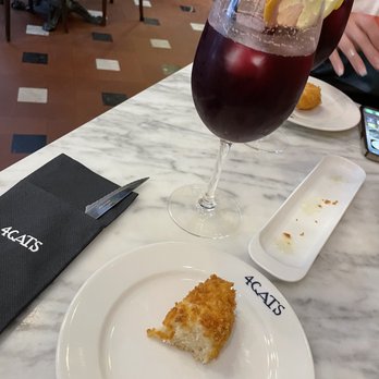 Els 4 Gats - Croqueta de bacalao and tinto de verano - Spanish Near Me - Barcelona, B Els 4 Gats - Croqueta de bacalao and tinto de verano - Spanish Near Me - Barcelona, B