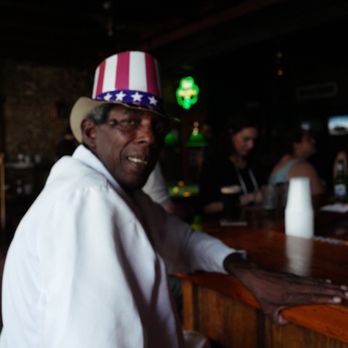 Molly's Irish Pub - Irish Pub Near Me - New Orleans, Louisiana