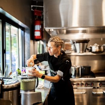 Salmonberry Catering - Caterers Near Me Salmonberry Catering - Caterers Near Me