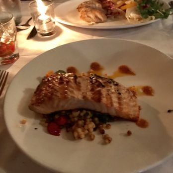 Papa Razzi- Wellesley - Salmon - Italian Near Me - Wellesley, Massachusetts