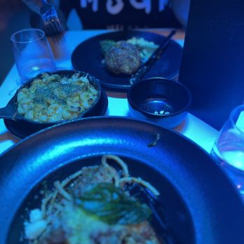 BLK SWAN - Pasta Pomodoro, Crab Cake, Mac and Cheese. - New American Near Me - Baltimore, Maryland