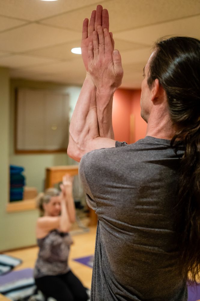 Golden Yoga Therapy Logo