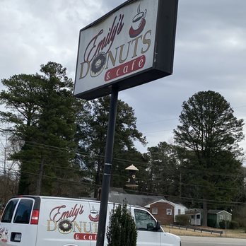 Emily's Donuts & Cafe - Sign and truck - Donuts Near Me - Williamsburg, Virginia Emily's Donuts & Cafe - Sign and truck - Donuts Near Me - Williamsburg, Virginia