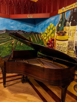 Leigh’s Garden Winery by null