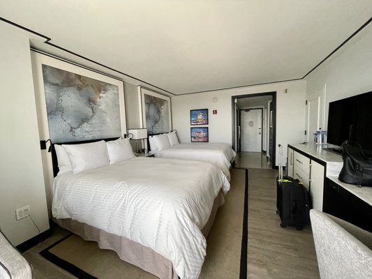 Loews Miami Beach Hotel by null