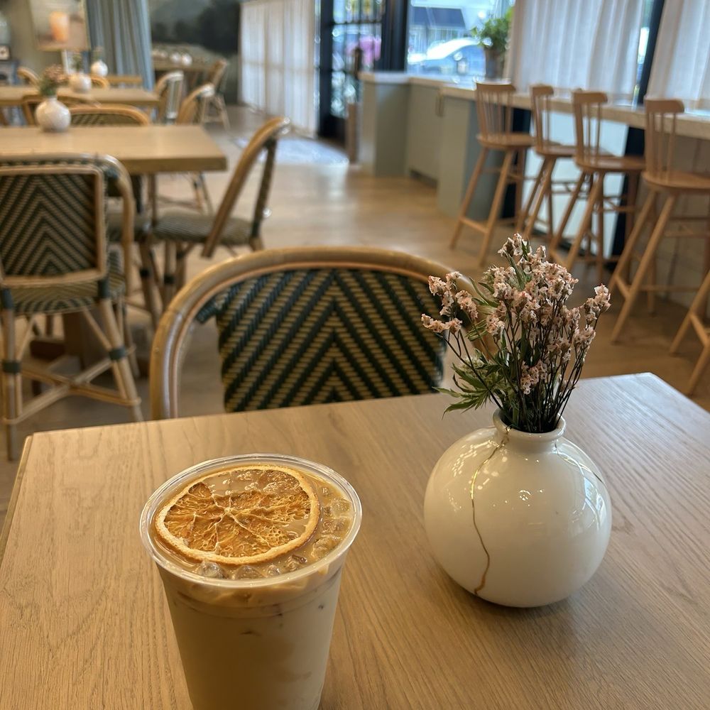 Mend Coffee & Goods - Orange blossom latte - Coffee & Tea Near Me - Atlanta, Georgia Mend Coffee & Goods - Orange blossom latte - Coffee & Tea Near Me - Atlanta, Georgia