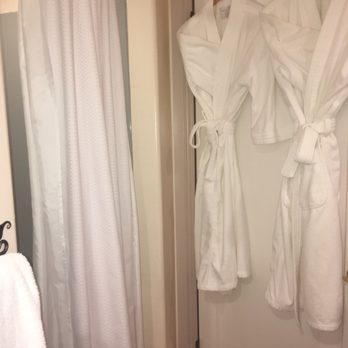 The Cottage Inn & Spa - Robes are nice ! - Bed & Breakfast Near Me - Sonoma, California The Cottage Inn & Spa - Robes are nice ! - Bed & Breakfast Near Me - Sonoma, California