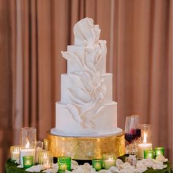 Tart and Tin Cakes & Confections