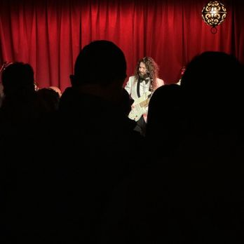 Hotel Café - Raised my phone high to get a shot of Casey Abrams. - Music Venues Near Me - Los Angeles, California