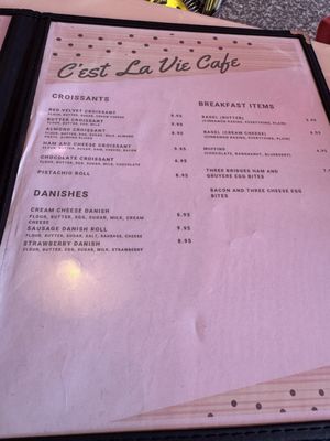 C'est La Vie Cafe by null