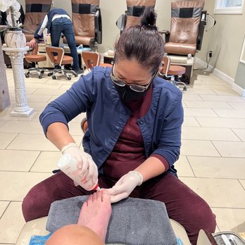 Five Star Nails and Spa - Say hello to Lee - Nail Salons Near Me - Fort Mill, South Carolina