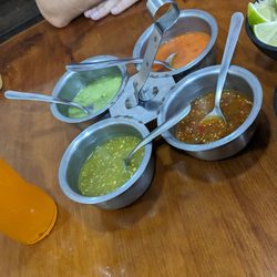 Taquerías El Ñero - The condiments!