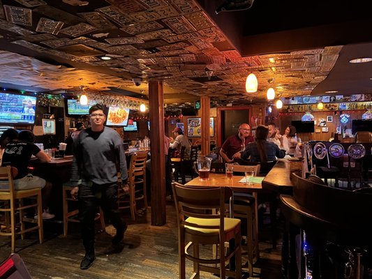 Barney's Beanery by null