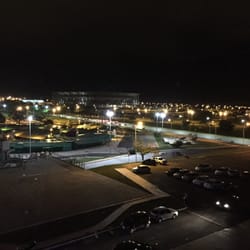 Torre de TV de Brasília - Visão do estádio nacional, do mezanino da Torre, de noite.