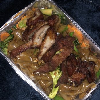 Coco Thai - Pad See Ew with crispy pork - Thai Near Me - Brooklyn, New York Coco Thai - Pad See Ew with crispy pork - Thai Near Me - Brooklyn, New York