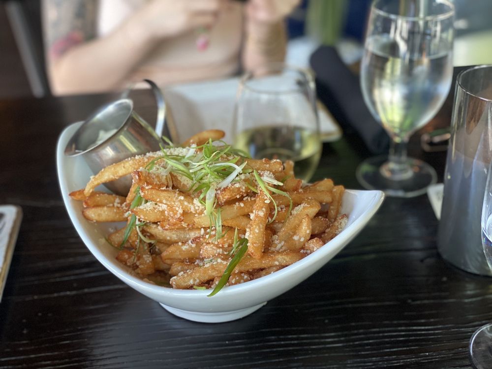 Social spots from Proper 21 - K Street