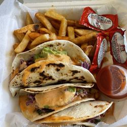 Tree Hugger - Plant Based Kitchen - Fish tacos