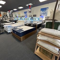 Bedder Mattress - This store has avocado, Brooklyn, bedding, helix puffy, so many different luxury brands. Please go visit them like I did