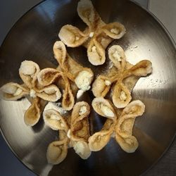 Mana Kitchen - Cheese wonton