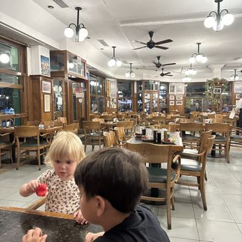 La Biela - Cafeteria Near Me - Buenos Aires, C