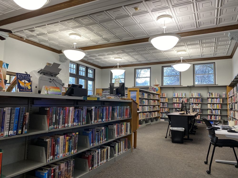 SPADES PARK BRANCH PUBLIC LIBRARY Updated June 2024 1801 Nowland Ave, Indianapolis, Indiana