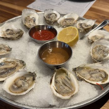 The Neighborly - Oysters - New American Near Me - Phoenix, Arizona