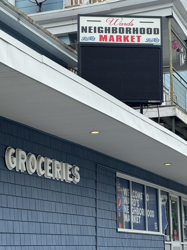 Wards Neighborhood Market Logo