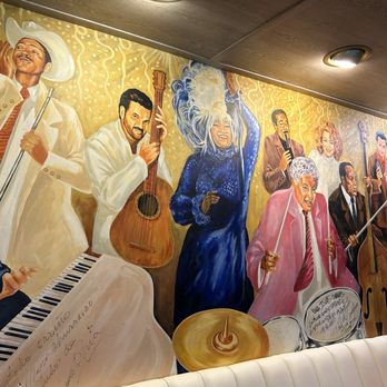Islas Canarias Restaurant - Mural of great Cuban artists - Cuban Near Me - Miami, Florida Islas Canarias Restaurant - Mural of great Cuban artists - Cuban Near Me - Miami, Florida