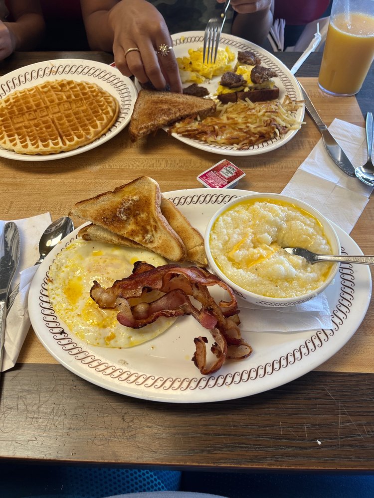 WAFFLE HOUSE DOUGLASVILLE Updated August 2024 22 Photos & 19 Reviews 2812 Chapel Hill Rd