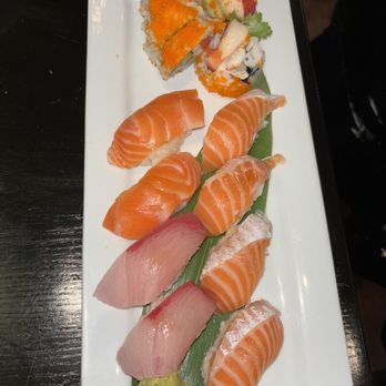 Kameya - Fatty Salmon nigiri, Toro nigiri, Hamachi nigiri - Sushi Bars Near Me - Chicago, Illinois