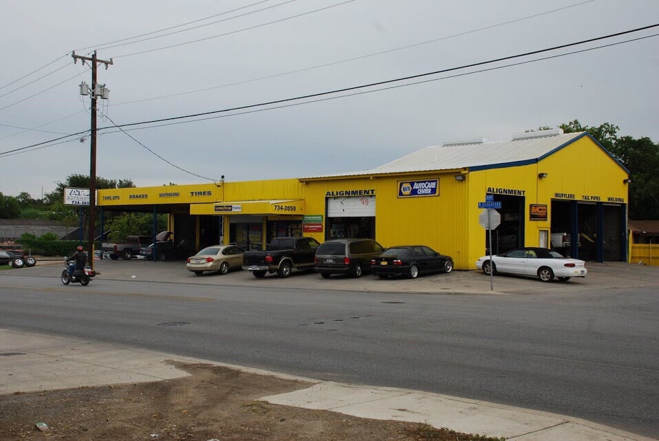 AT AUTOMOTIVE Updated October 2024 16 Photos & 36 Reviews 950 W Hildebrand Ave, San