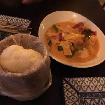 Kwan Kao - Orange curry with chicken - Thai Near Me - Vincennes, 94