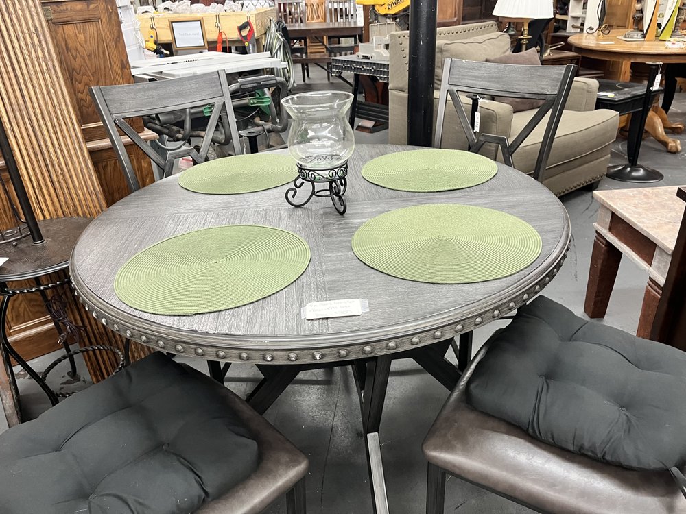 WONDERLAND THRIFT & RESALE Updated September 2024 202 N Main St