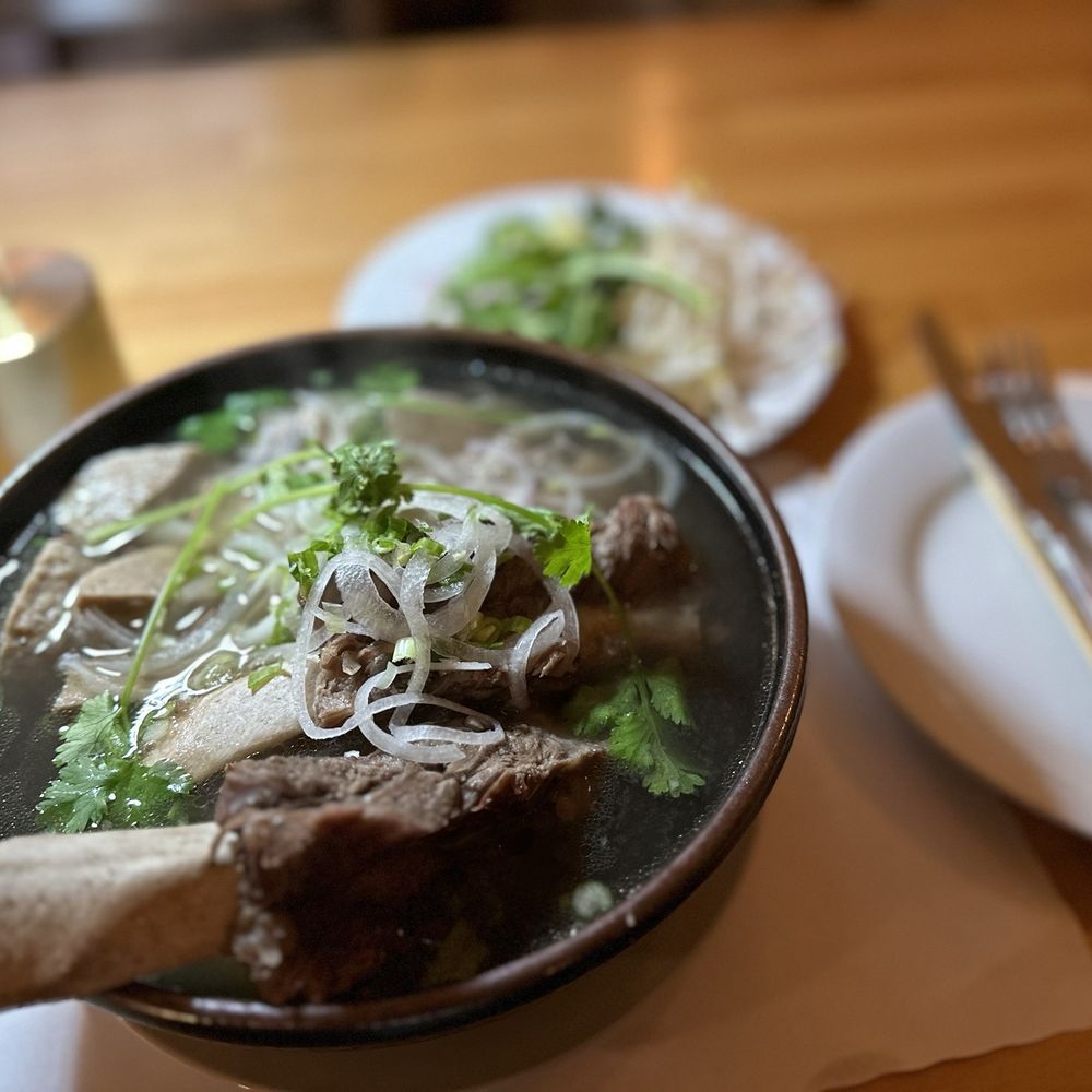 Best Bun Bo Hue near Ganh Pho in Braintree, MA - Yelp