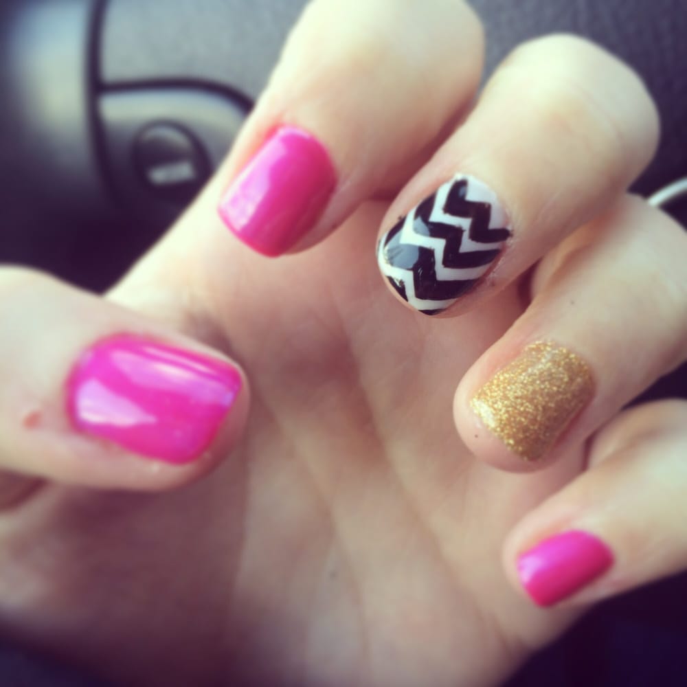 Casabella Nails & Spa Logo