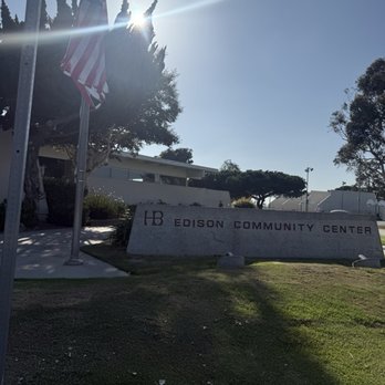 Edison Community Center - Entrance - Community Centers Near Me - Huntington Beach, California Edison Community Center - Entrance - Community Centers Near Me - Huntington Beach, California