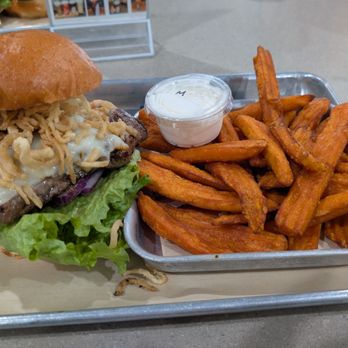 Billy Roys Burger - Haystack burger and sweet potato fries - Burgers Near Me - Fremont, California