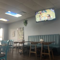 Jan & Tony's Pizza - Dining area