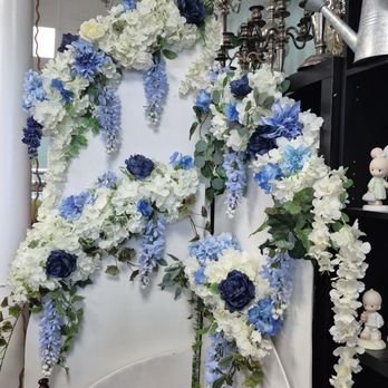 Ahwatukee Flowers - Back drop for our photos. - Floral Designers Near Me - Phoenix, Arizona