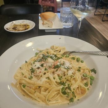 Odyssey Italian Restaurant - Fettuccine Carbonara with shrimp and Agricola Punica "Samas" Chardonnay blend - Sicilian Near Me - Denver, Colorado Odyssey Italian Restaurant - Fettuccine Carbonara with shrimp and Agricola Punica "Samas" Chardonnay blend - Sicilian Near Me - Denver, Colorado